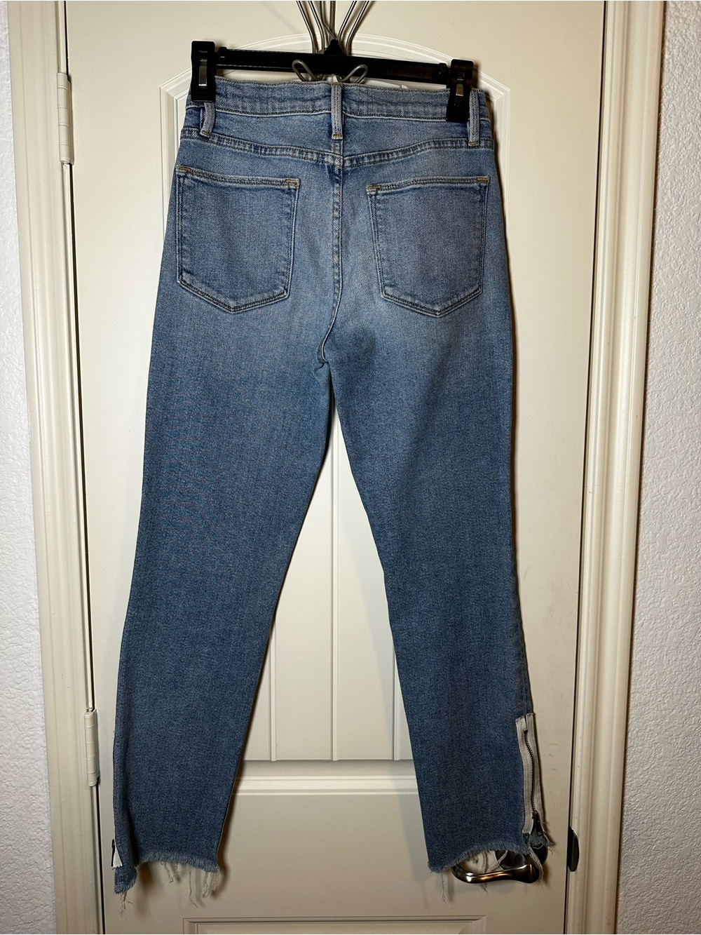 Frame Denim Le High Straight Jeans with Side Zip Detail in Allowell size 26 - Picture 8 of 11